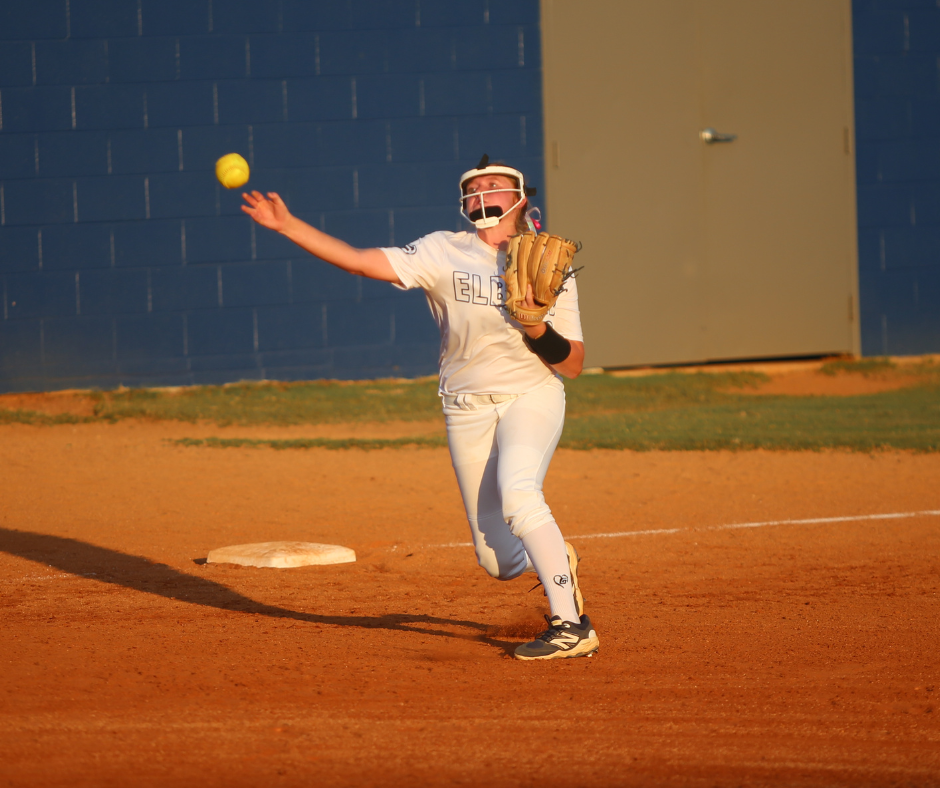 Ansley Harris makes a throw from third base. (Photo by Bo Underwood)