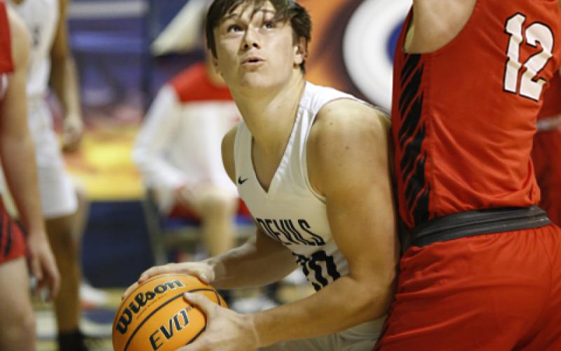 Junior Bryce Dickerson looks to make a basket in Friday’s game against Rabun. (Photo by Scoggins)