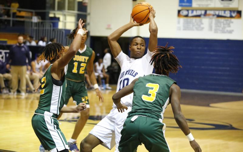 Jamil Burton put up nine points during the Devils’ home win over Josey Saturday, Dec. 4 in the Inferno. The Devils will have a week before they return to the Inferno to host Stephens County Tuesday, Dec. 14. (Photos by Scoggins)