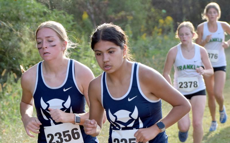 Lady Devil runners Isabella Harpold (left) and Linda Garcia (right) led the Lady Devils in Franklin County Oct. 5. (Photo by Shane Scoggins, Franklin County Citizen Leader)