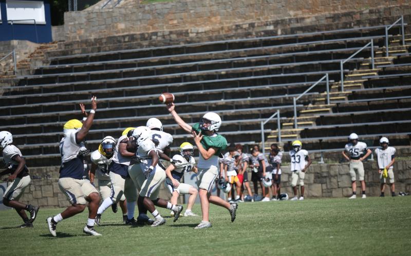The Elbert County football team is scheduled to wrap up their summer this week after competing in multiple tournaments across the state in preparation for the upcoming season. The Blue Devils competed in several 7-on-7 tournaments, traveled to Head Coach Shannon Jarvis’ previous school, Mill Creek High School, for the Elite Line Camp and finished their summer slate with the FCA Team Camp hosted by Reinhardt University.  (File photo by Wells)