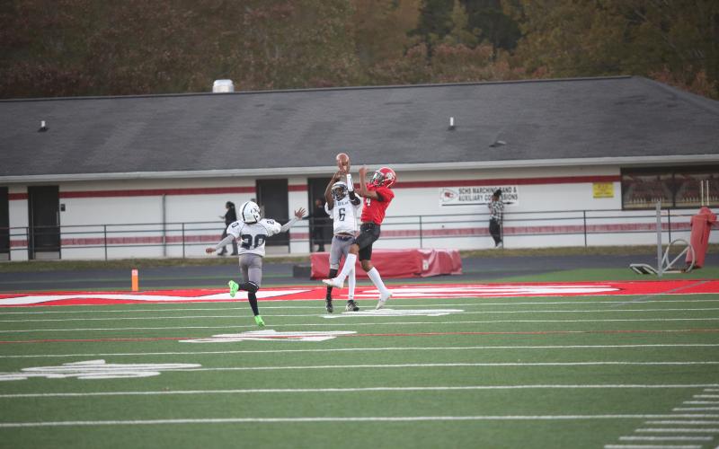 Michael Mattox breaks up a Stephens County pass. (Photo by Wells)