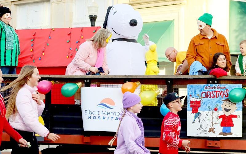 Elbert Memorial Hospital tied for third place with their “Charlie Brown Christmas” entry. (Photo by Weeks)