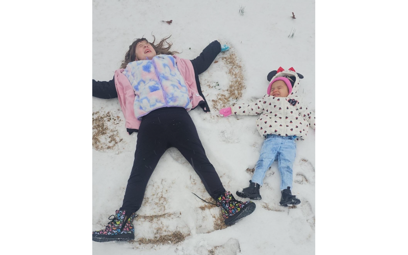 Jaelyn and Zosia in Elberton. (Photo submitted by Gabrielle Willis)