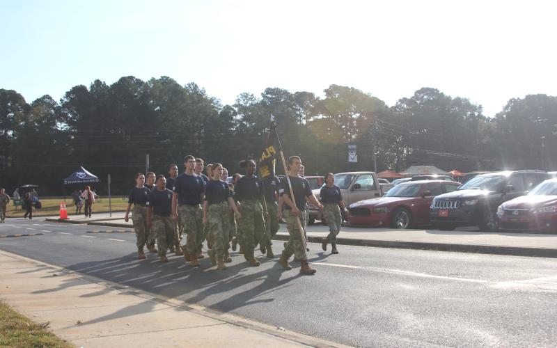 Elbert County Comprehensive High School’s national champion rope bridge team, who are members of the JROTC Raider team, took first place at Elbert’s home raider meet Oct. 18. (File photo by Mark Wells)