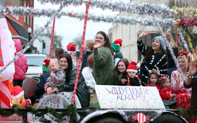 Scenes from the Elbert County Chamber of Commerce Christmas parade Dec. 7 in Elberton. (Photo by Mark Wells)