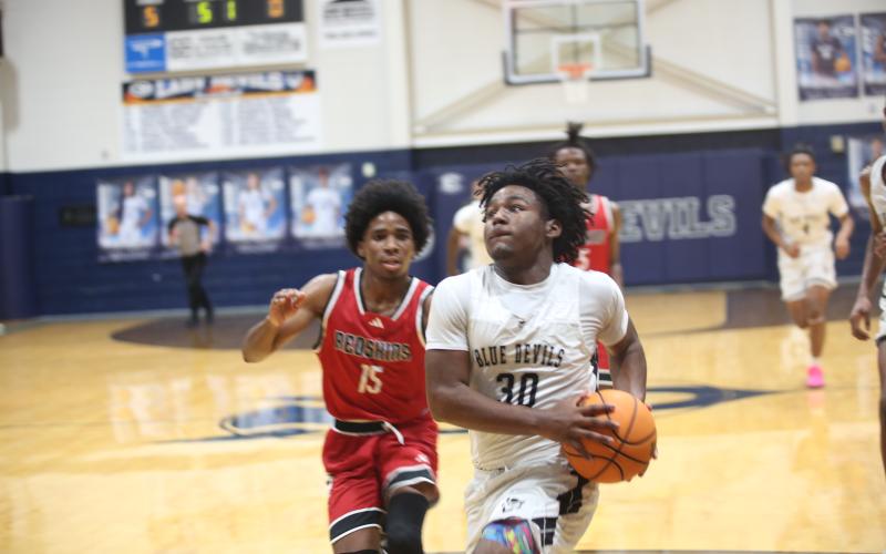 Scenes from Elbert's 70-60 win over Social Circle on Dec. 2. (Photos by Bo Underwood)