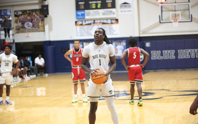Scenes from Elbert's 70-60 win over Social Circle on Dec. 2. (Photos by Bo Underwood)