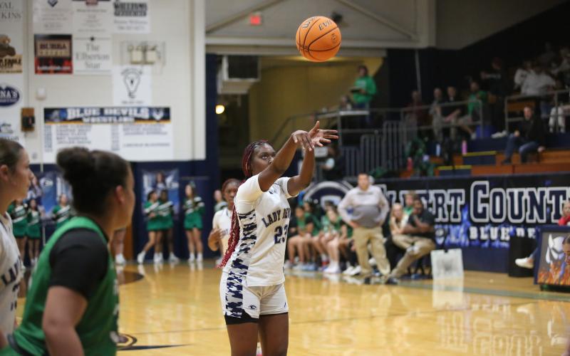 Zy Belcher shoots a free throw against Franklin on Dec. 9. (Photo by Bo Underwood)