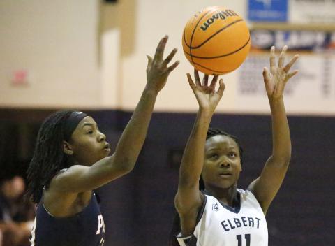 Lady Blue Devil Terrace Hester (right) scored 10 points in Elbert County’s 54-48 loss against Putnam County Jan. 7 in the Inferno in Elberton.(Photo by Cary Best) 