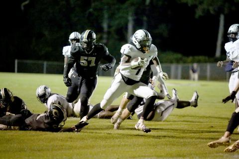 Senior Quan Moss was named the Region 8A D1 football Athlete of the Year by the region’s coaches. (File photo by Scoggins)
