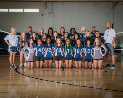 The 2023 Lady Devil Volleyball team includes Riyahanna Ardister, Melanie Badillio, Kendall Baston, Lakeria Bradley, Daniya Carter, Lindsay Castro, Zurina Dillard, Keitasia Glaze, Shania Huff, Johna Johnson, De’Asia Kinsey, Ariel Moncallo, Camdyn Moon, Alyssa Mooney, Cadence Noggle, Jurnee Porter, Brailey Sims, Trania Skelton, Ryleigh Stowers, America Vargas, Ja’Nydra Watts, Lizzett Rivera and I’jianah Whiten. (Photo by Mercer Harris)