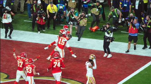 Hardman and Mahomes celebrate the win. Hardman has now won three Super Bowl titles with the Chiefs, two of which are back-to-back wins in the 2023 and 2024 Super Bowls. (Photo courtesy of the Kansas City Chiefs at Chiefs.com.) 