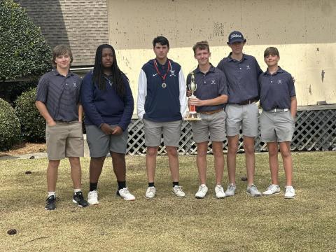 Kale Kurtz, Caleb Burton, Nolan Henderson, Madden Drake, Landen Adams and Carson Amabile finished first at the Cougar Invitational hosted at Mirror Lake Golf Club in Villa Rica. (Photo courtesy of Elbert County Golf)
