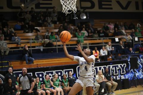 Kaylen Rucker (4) lays the ball up. (File photo by Bo Underwood)
