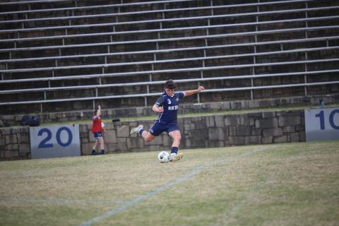 Harrison Matthews shoots the ball. (Photo by Bo Underwood)