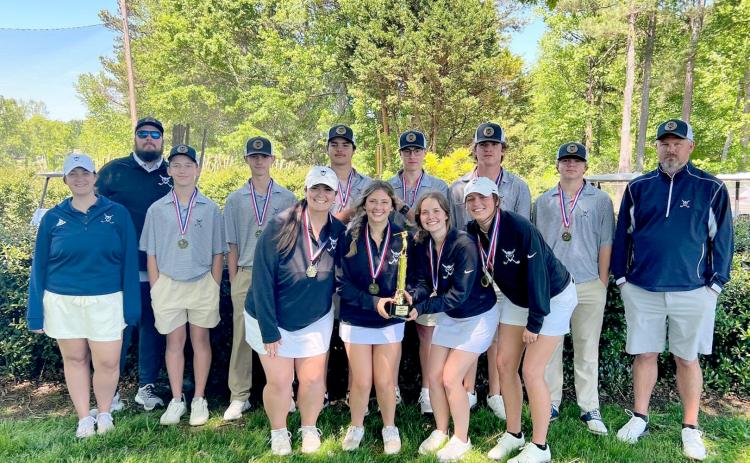 The Elbert County Blue Devils and Lady Devils golf teams won the Area 1A Division 1 championships at Double Oaks Golf Club April 24. Pictured with the region championship trophy are (front row, L-R) Ava Dye, Ellie Wheeler, Emalise Andrews and Abby Bryant and (back row, L-R) Coach Debra Peavler, Coach Austin Peavler, Madden Drake, Landon Cagle, Thomas Brady, Jake Harper, Brady Starrett and Hayden Marunich.