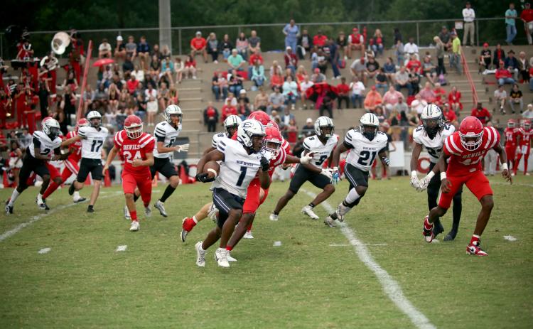 No. 1 Ty’Rikis Jones was one of 12 Elbert County football players named to the all-region team. (File photo by Wells)