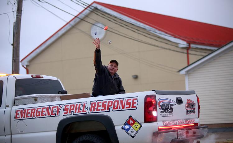 Scenes from the Elbert County Chamber of Commerce Christmas parade Dec. 7 in Elberton. (Photo by Mark Wells)