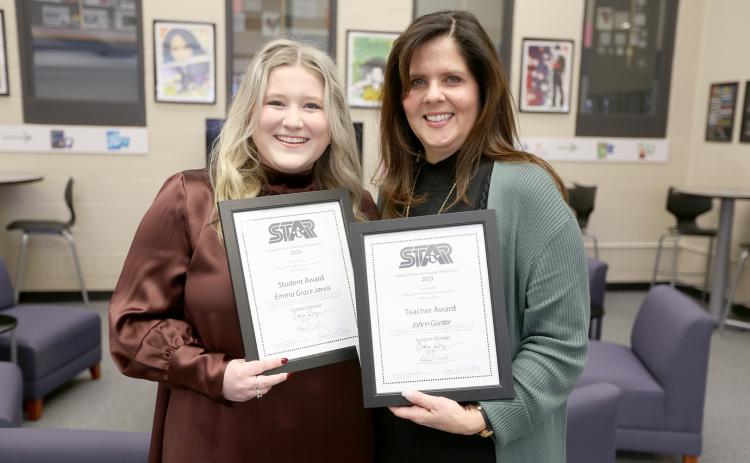 Emma Grace Jarvis (left) was named Elbert County Comprehensive High School’s STAR student for the class of 2023. Jarvis selected JoAnn Gunter (left) as her STAR teacher. (Photo by Scoggins)